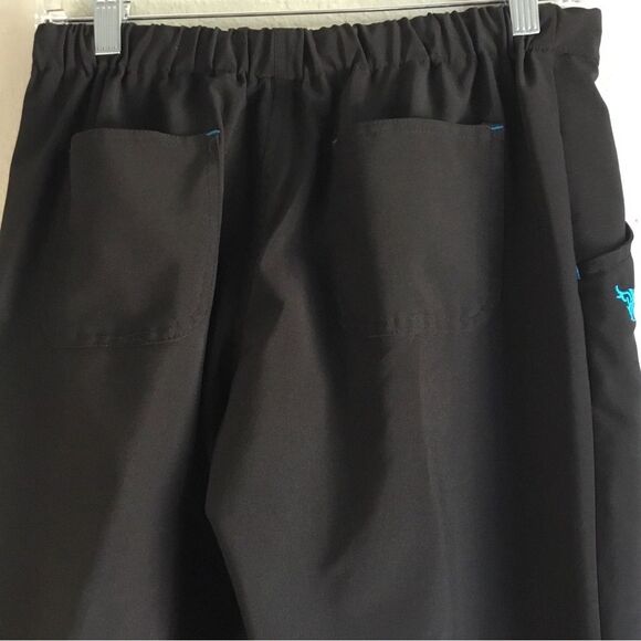 Scrub pants size Small black ‘Med Couture’ boot cut/flare stretchy quick dry - Picture 5 of 7